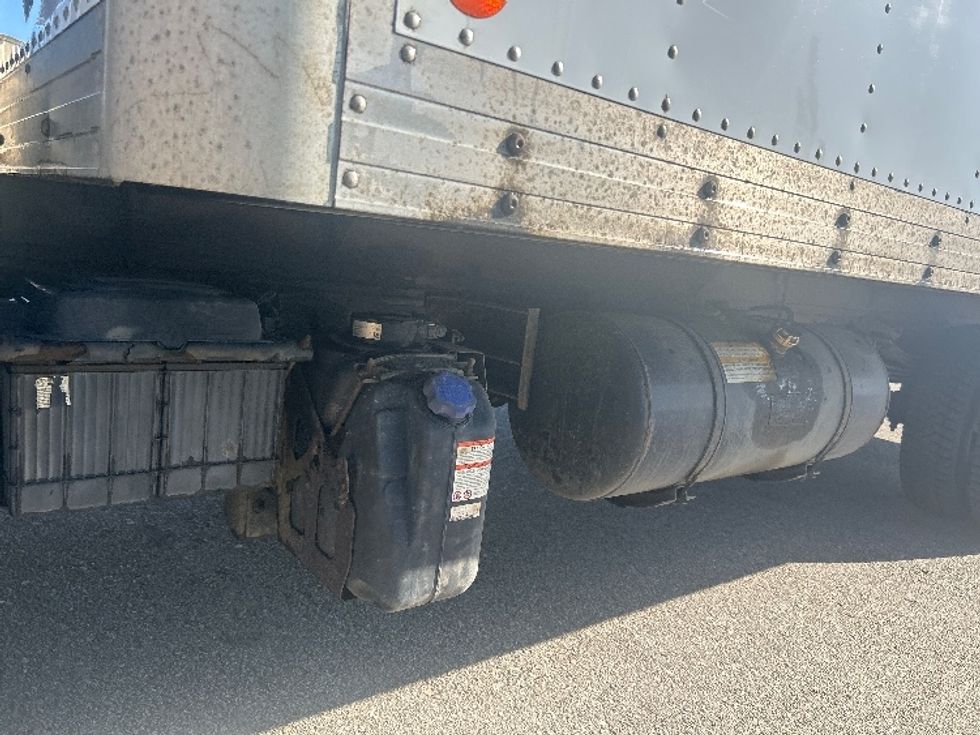 Medium Duty Box Truck-Light and Medium Duty Trucks-Hino-2020-195-Abbotsford-BC-229,512\n\t\tkm-$ 56,250 - Image 5