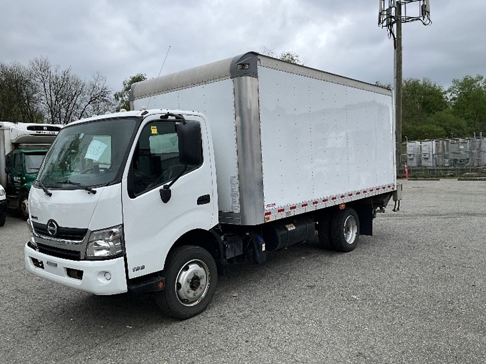 Medium Duty Box Truck-Light and Medium Duty Trucks-Hino-2020-195-Abbotsford-BC-48,547\n\t\tkm-$ 73,500 - Image 3