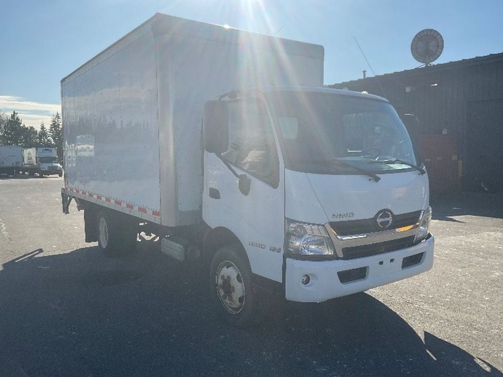 Medium Duty Box Truck-Light and Medium Duty Trucks-Hino-2020-195-Albany-NY-150,727\n\t\tmiles-$ 34,750 - Image 1