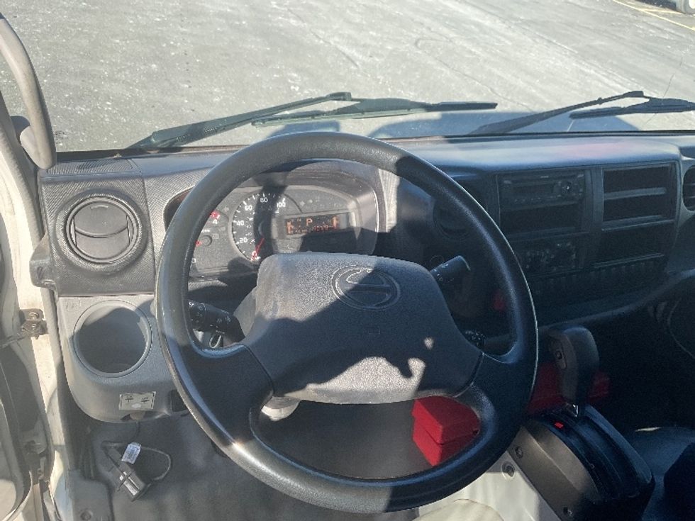 Medium Duty Box Truck-Light and Medium Duty Trucks-Hino-2020-195-Albany-NY-150,727\n\t\tmiles-$ 34,750 - Image 18