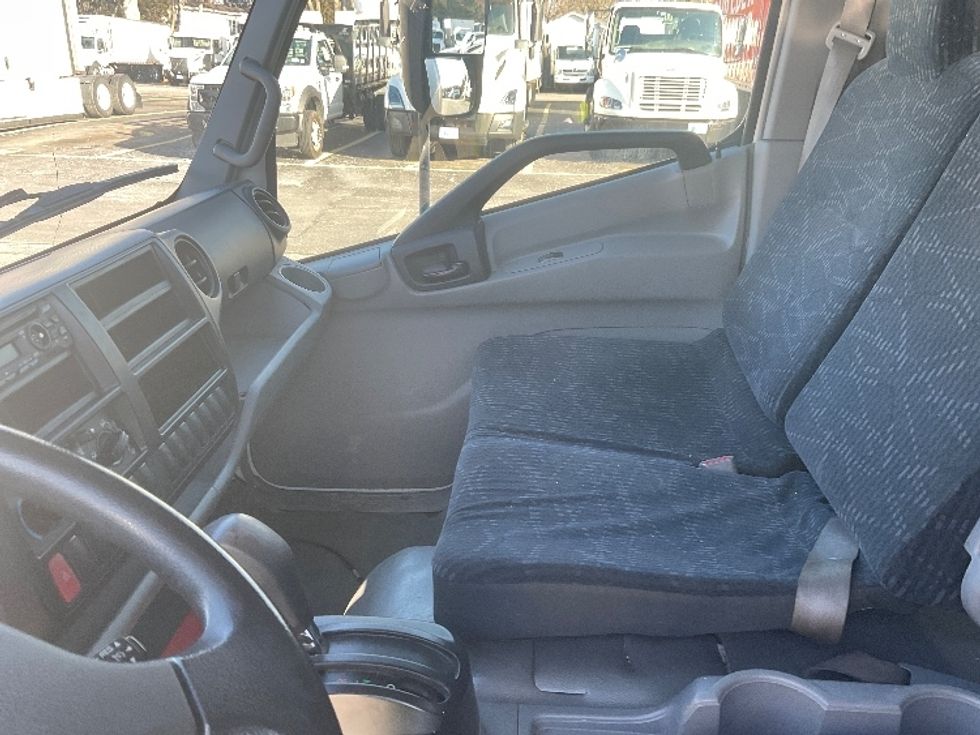 Medium Duty Box Truck-Light and Medium Duty Trucks-Hino-2020-195-Albany-NY-150,727\n\t\tmiles-$ 34,750 - Image 19