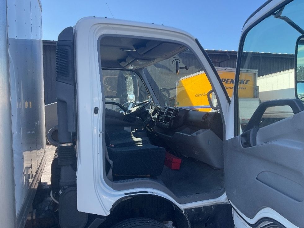 Medium Duty Box Truck-Light and Medium Duty Trucks-Hino-2020-195-Albany-NY-150,727\n\t\tmiles-$ 34,750 - Image 20