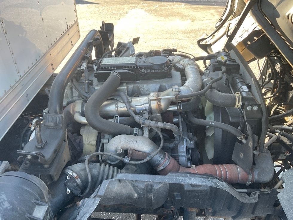 Medium Duty Box Truck-Light and Medium Duty Trucks-Hino-2020-195-Albany-NY-150,727\n\t\tmiles-$ 34,750 - Image 23