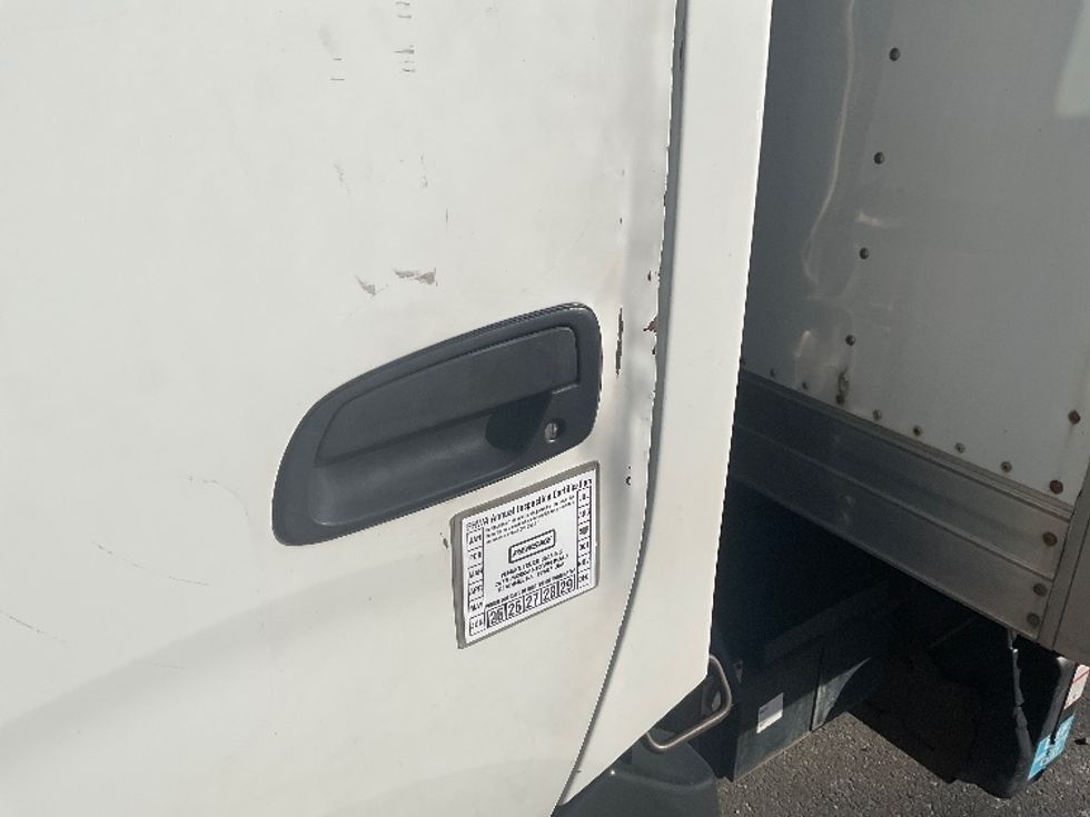 Medium Duty Box Truck-Light and Medium Duty Trucks-Hino-2020-195-Albany-NY-150,727\n\t\tmiles-$ 34,750 - Image 25