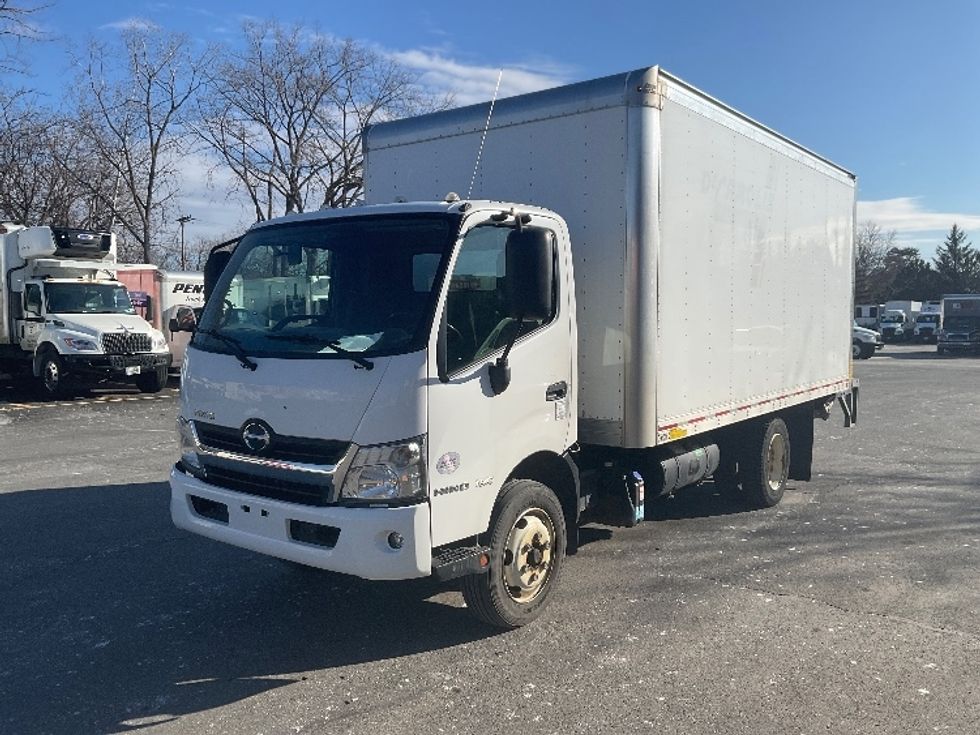 Medium Duty Box Truck-Light and Medium Duty Trucks-Hino-2020-195-Albany-NY-150,727\n\t\tmiles-$ 34,750 - Image 3