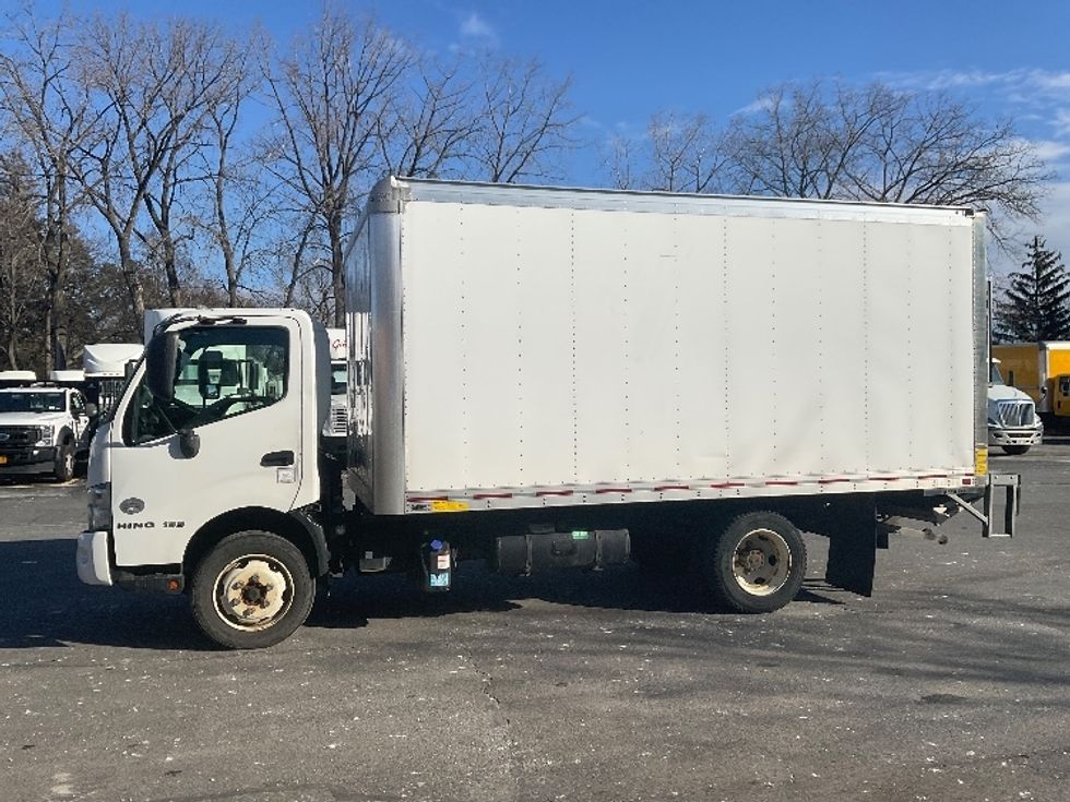 Medium Duty Box Truck-Light and Medium Duty Trucks-Hino-2020-195-Albany-NY-150,727\n\t\tmiles-$ 34,750 - Image 4