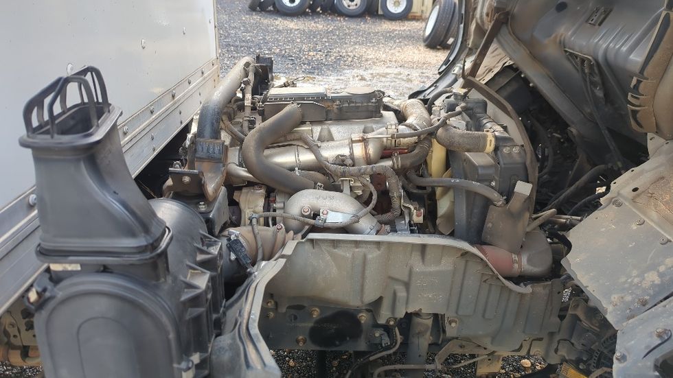 Medium Duty Box Truck-Light and Medium Duty Trucks-Hino-2020-195-Atlanta-GA-178,864\n\t\tmiles-$ 34,000 - Image 23