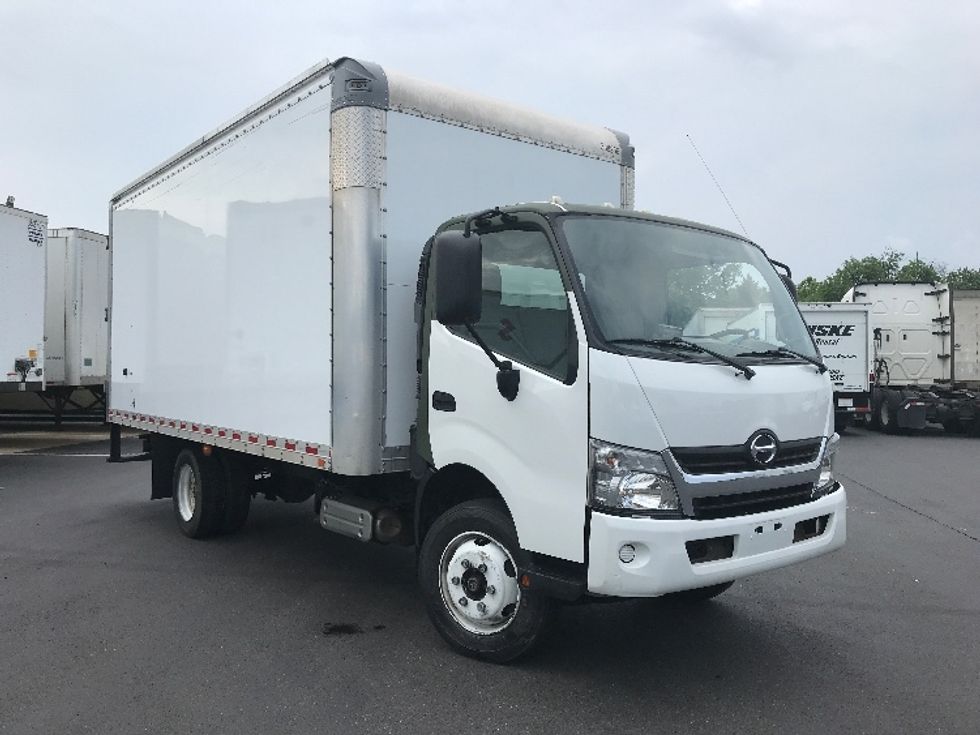 Medium Duty Box Truck-Light and Medium Duty Trucks-Hino-2020-195-Bensalem-PA-110,205\n\t\tmiles-$ 41,250 - Image 1