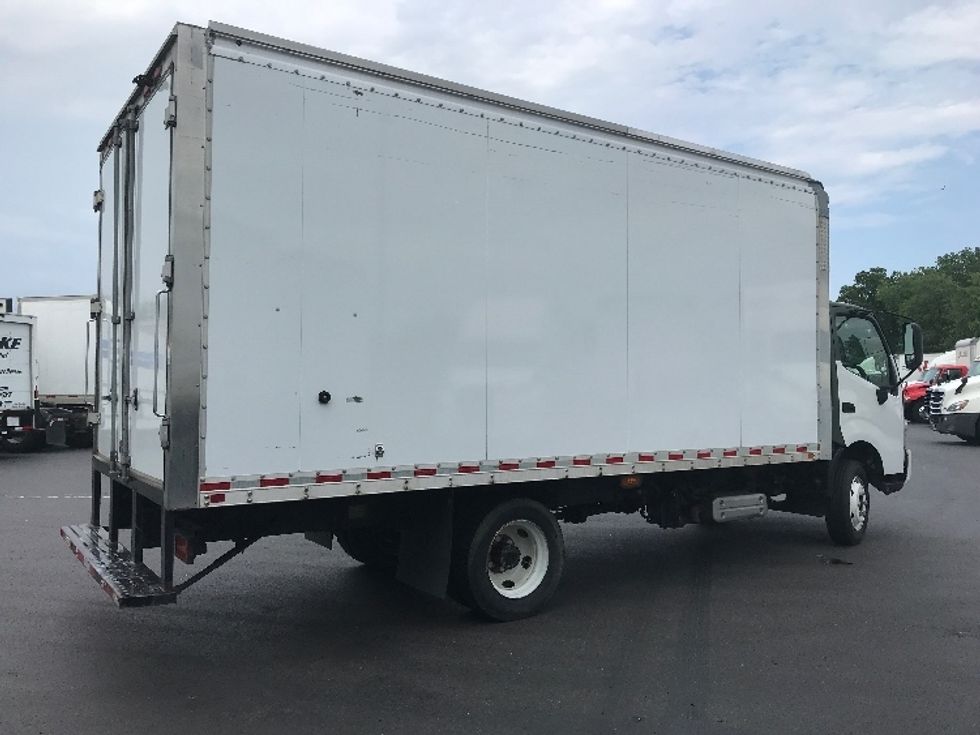 Medium Duty Box Truck-Light and Medium Duty Trucks-Hino-2020-195-Bensalem-PA-110,205\n\t\tmiles-$ 41,250 - Image 12