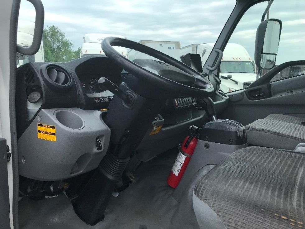 Medium Duty Box Truck-Light and Medium Duty Trucks-Hino-2020-195-Bensalem-PA-110,205\n\t\tmiles-$ 41,250 - Image 15
