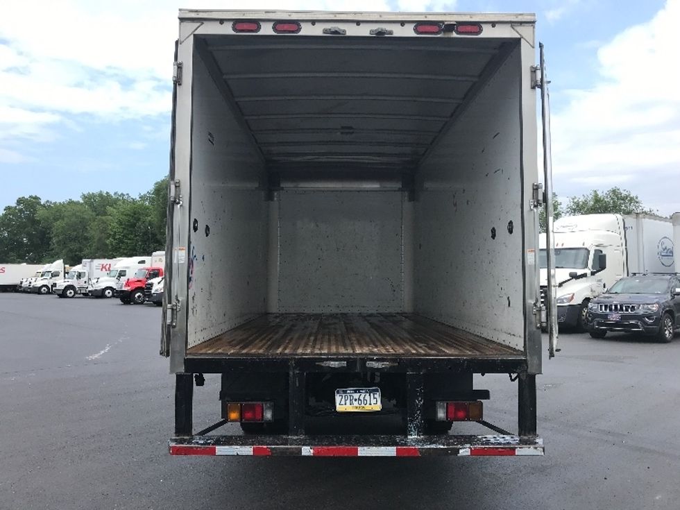 Medium Duty Box Truck-Light and Medium Duty Trucks-Hino-2020-195-Bensalem-PA-110,205\n\t\tmiles-$ 41,250 - Image 8