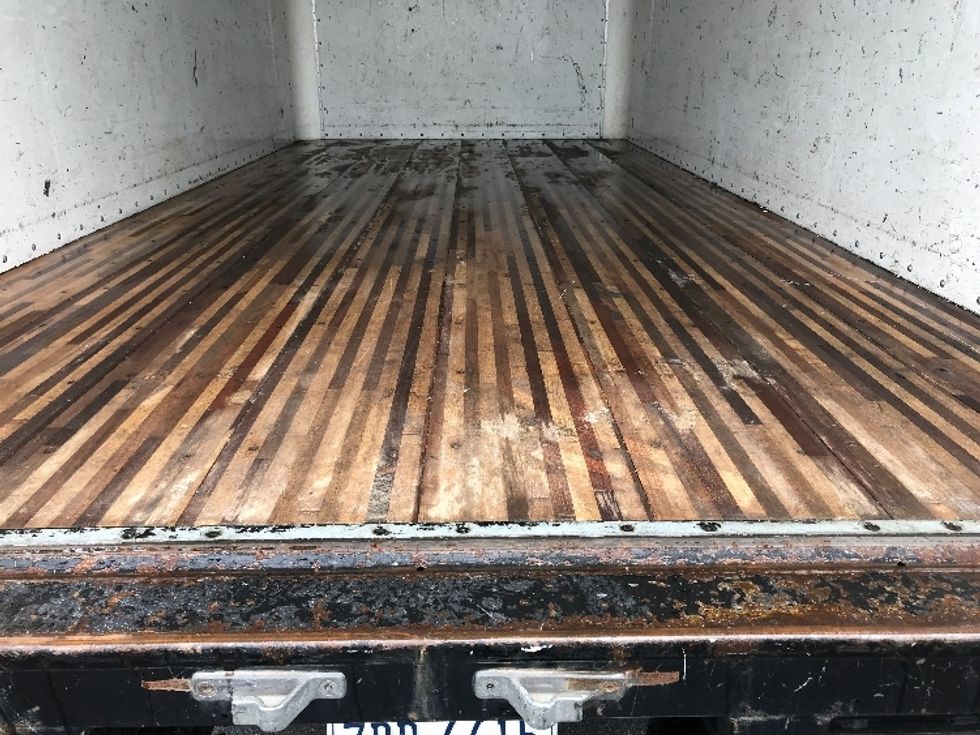 Medium Duty Box Truck-Light and Medium Duty Trucks-Hino-2020-195-Bensalem-PA-110,205\n\t\tmiles-$ 41,250 - Image 9