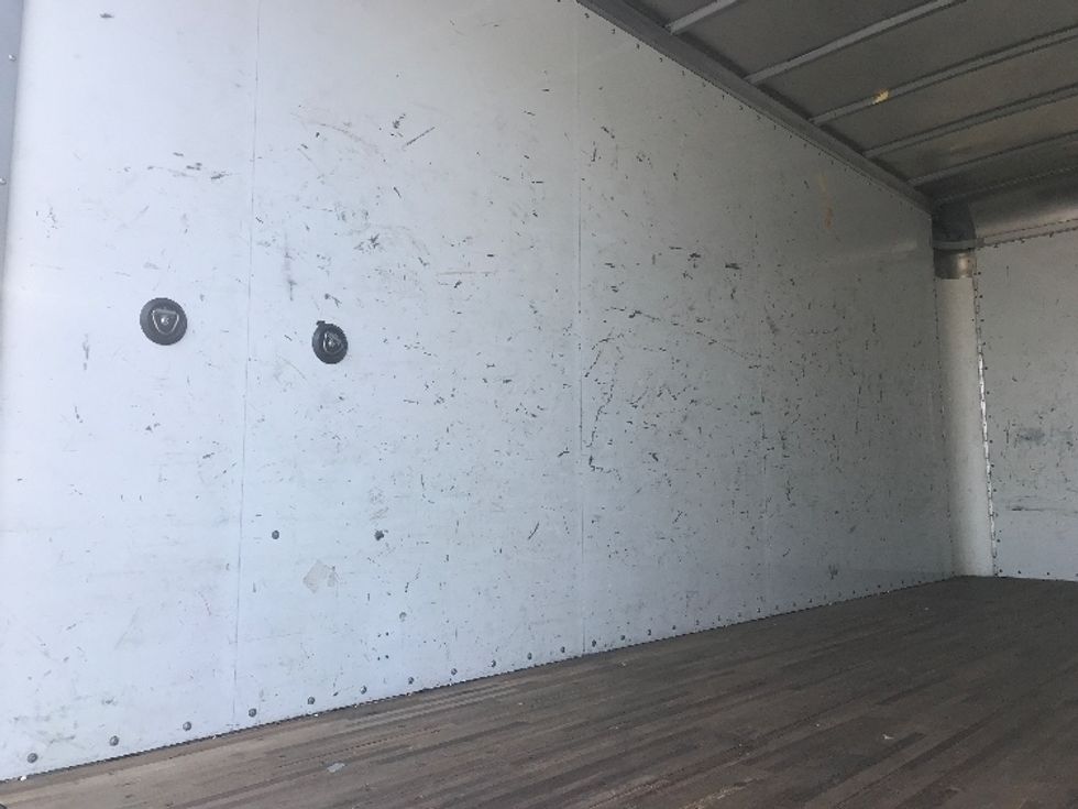 Medium Duty Box Truck-Light and Medium Duty Trucks-Hino-2020-195-Bensalem-PA-123,673\n\t\tmiles-$ 39,750 - Image 10