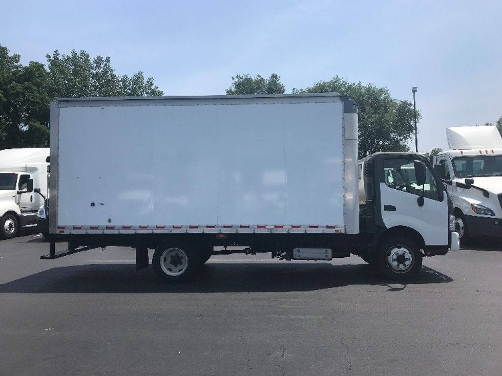 Medium Duty Box Truck-Light and Medium Duty Trucks-Hino-2020-195-Bensalem-PA-123,673\n\t\tmiles-$ 39,750 - Image 14
