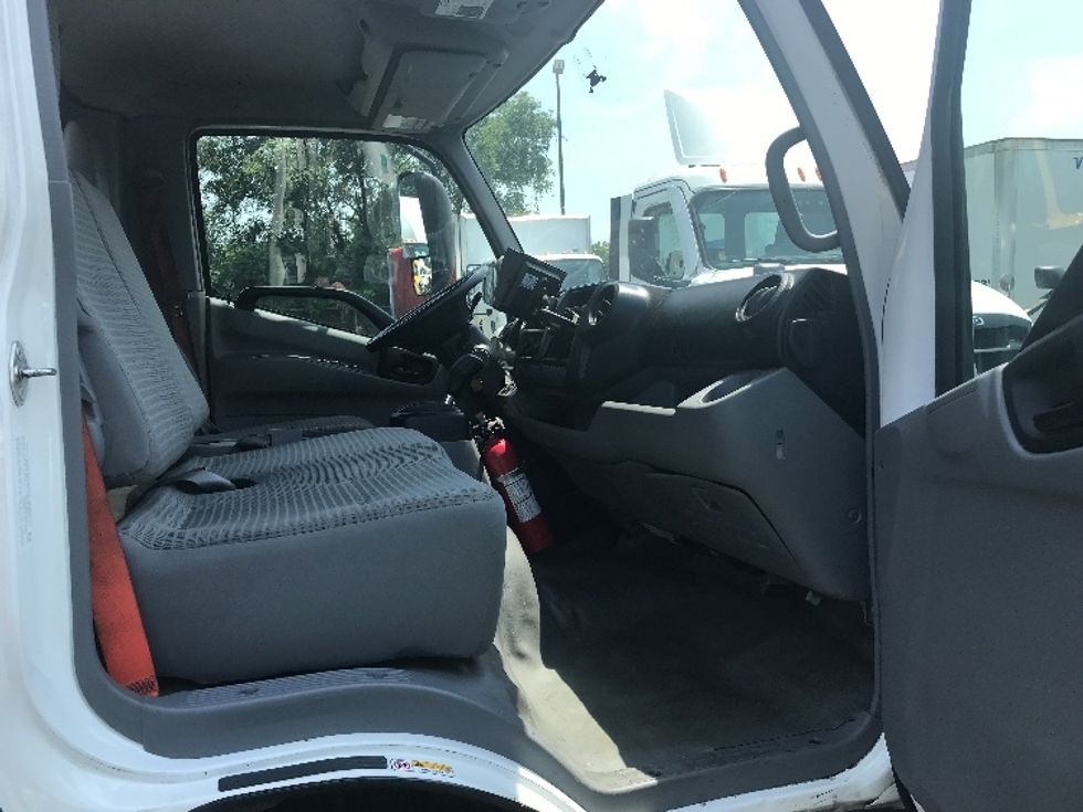 Medium Duty Box Truck-Light and Medium Duty Trucks-Hino-2020-195-Bensalem-PA-123,673\n\t\tmiles-$ 39,750 - Image 19