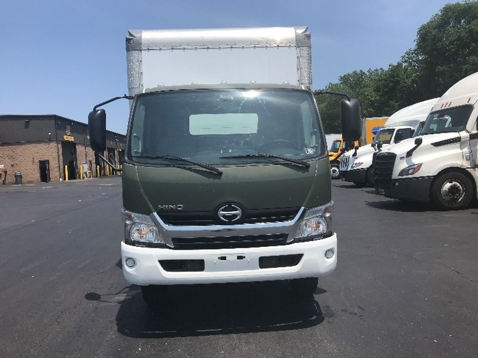 Medium Duty Box Truck-Light and Medium Duty Trucks-Hino-2020-195-Bensalem-PA-123,673\n\t\tmiles-$ 39,750 - Image 2