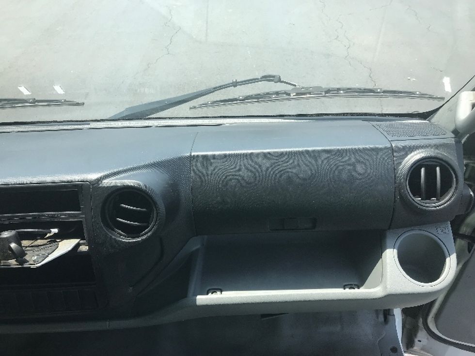 Medium Duty Box Truck-Light and Medium Duty Trucks-Hino-2020-195-Bensalem-PA-123,673\n\t\tmiles-$ 39,750 - Image 20