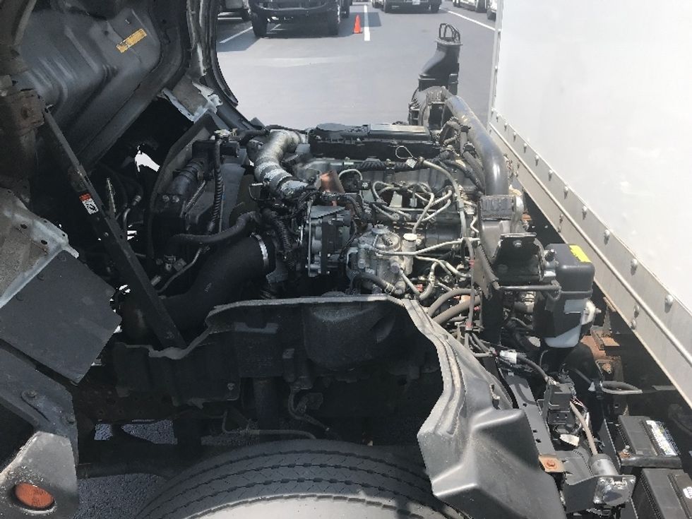 Medium Duty Box Truck-Light and Medium Duty Trucks-Hino-2020-195-Bensalem-PA-123,673\n\t\tmiles-$ 39,750 - Image 23