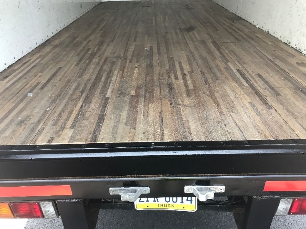 Medium Duty Box Truck-Light and Medium Duty Trucks-Hino-2020-195-Bensalem-PA-123,673\n\t\tmiles-$ 39,750 - Image 9