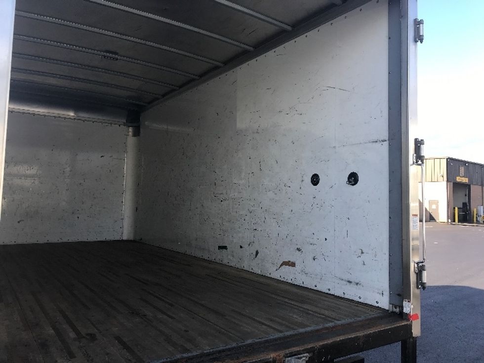 Medium Duty Box Truck-Light and Medium Duty Trucks-Hino-2020-195-Bensalem-PA-127,331\n\t\tmiles-$ 40,000 - Image 12