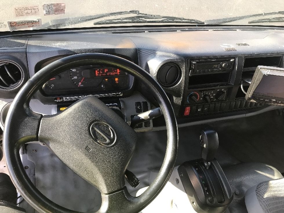 Medium Duty Box Truck-Light and Medium Duty Trucks-Hino-2020-195-Bensalem-PA-127,331\n\t\tmiles-$ 40,000 - Image 18