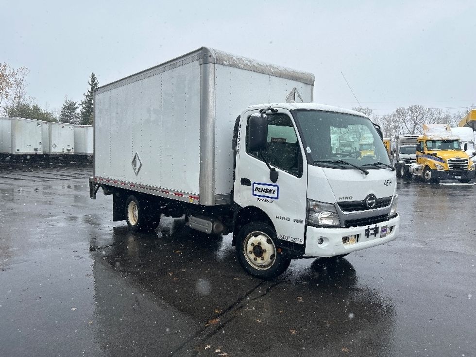Medium Duty Box Truck-Light and Medium Duty Trucks-Hino-2020-195-Buffalo-NY-110,929\n\t\tmiles-$ 39,500 - Image 1