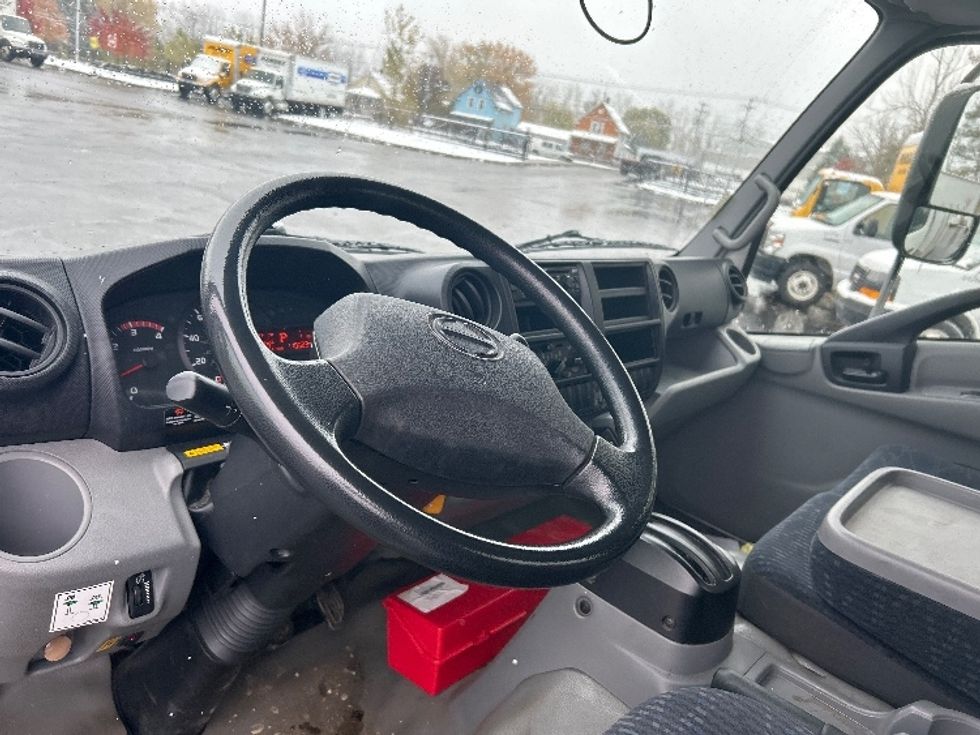 Medium Duty Box Truck-Light and Medium Duty Trucks-Hino-2020-195-Buffalo-NY-110,929\n\t\tmiles-$ 39,500 - Image 17