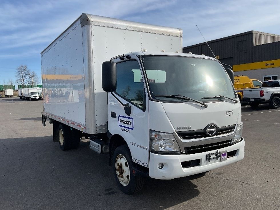 Medium Duty Box Truck-Light and Medium Duty Trucks-Hino-2020-195-Buffalo-NY-118,084\n\t\tmiles-$ 40,250 - Image 1