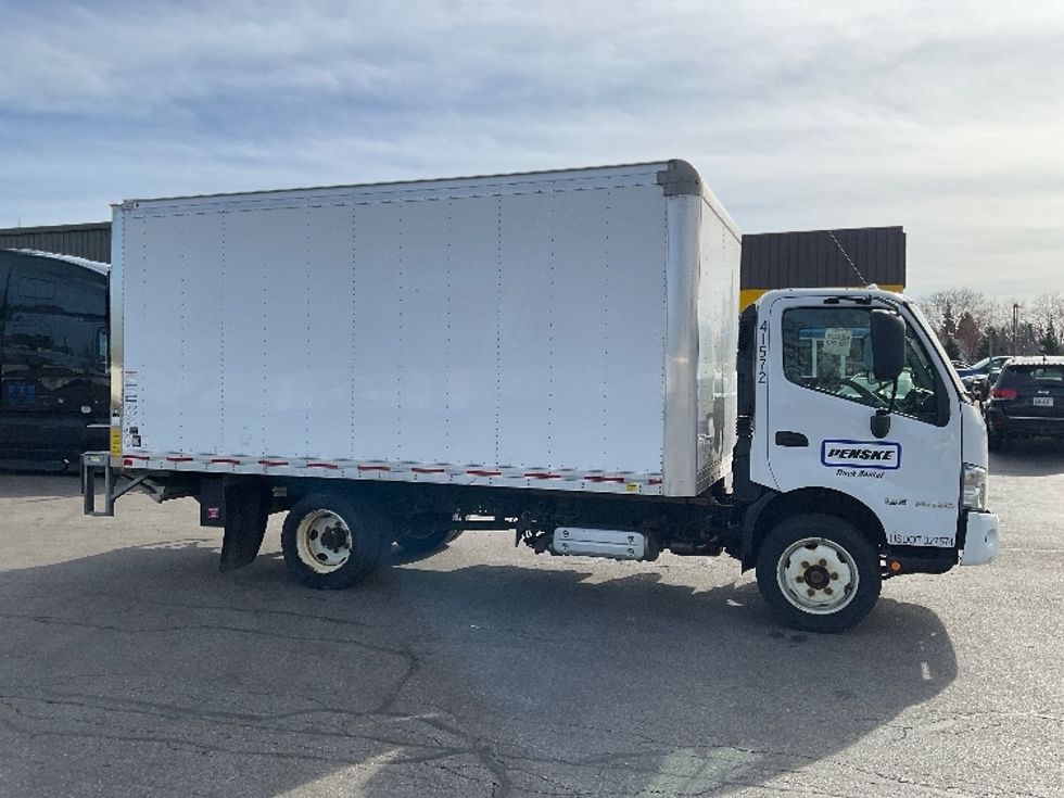 Medium Duty Box Truck-Light and Medium Duty Trucks-Hino-2020-195-Buffalo-NY-118,084\n\t\tmiles-$ 40,250 - Image 15