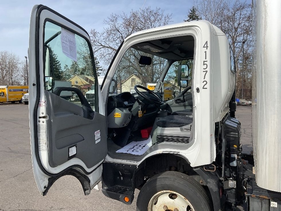 Medium Duty Box Truck-Light and Medium Duty Trucks-Hino-2020-195-Buffalo-NY-118,084\n\t\tmiles-$ 40,250 - Image 16