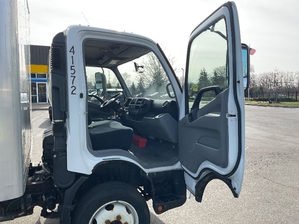 Medium Duty Box Truck-Light and Medium Duty Trucks-Hino-2020-195-Buffalo-NY-118,084\n\t\tmiles-$ 40,250 - Image 20