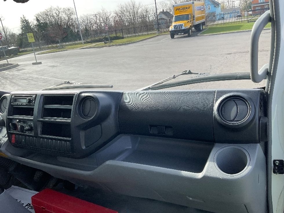 Medium Duty Box Truck-Light and Medium Duty Trucks-Hino-2020-195-Buffalo-NY-118,084\n\t\tmiles-$ 40,250 - Image 21