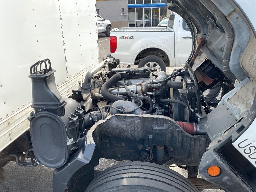 Medium Duty Box Truck-Light and Medium Duty Trucks-Hino-2020-195-Buffalo-NY-118,084\n\t\tmiles-$ 40,250 - Image 23