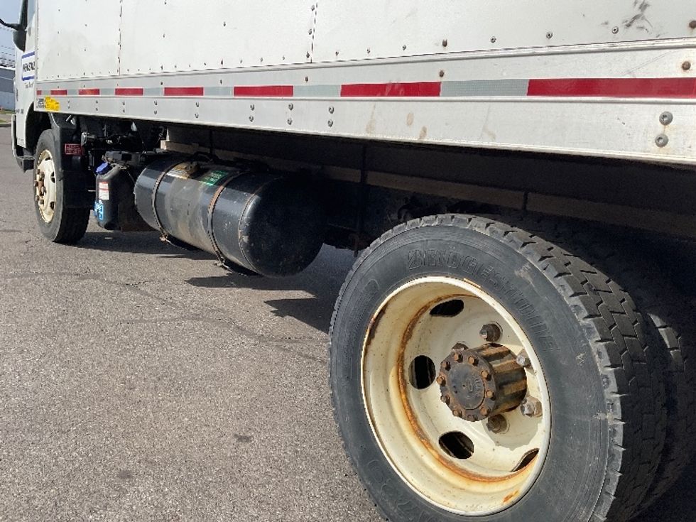 Medium Duty Box Truck-Light and Medium Duty Trucks-Hino-2020-195-Buffalo-NY-118,084\n\t\tmiles-$ 40,250 - Image 5