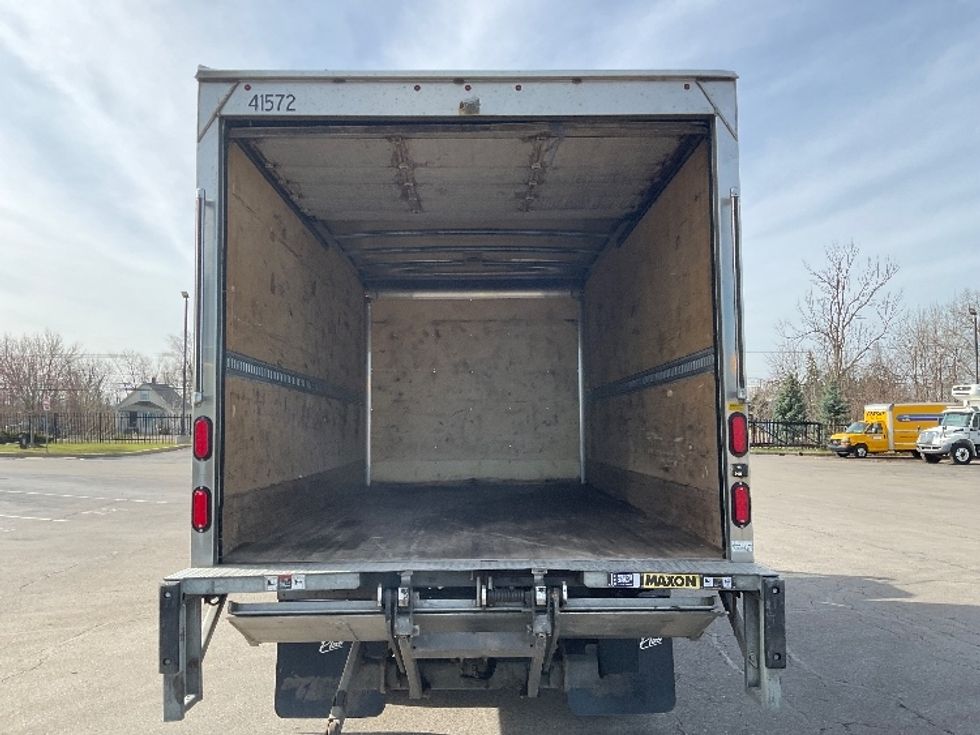 Medium Duty Box Truck-Light and Medium Duty Trucks-Hino-2020-195-Buffalo-NY-118,084\n\t\tmiles-$ 40,250 - Image 8