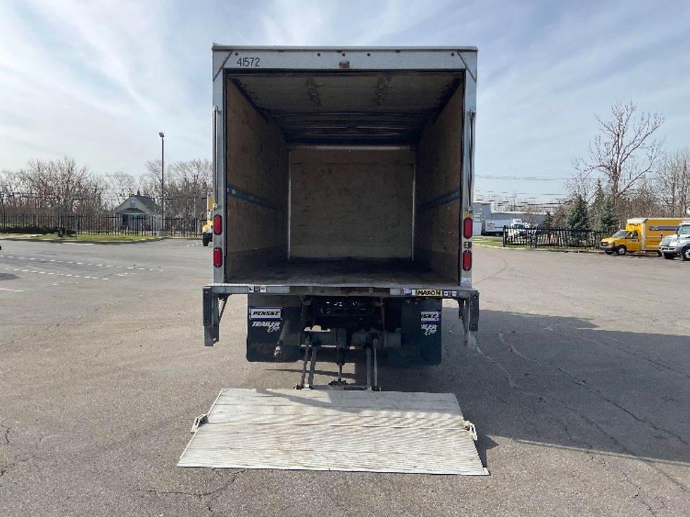 Medium Duty Box Truck-Light and Medium Duty Trucks-Hino-2020-195-Buffalo-NY-118,084\n\t\tmiles-$ 40,250 - Image 9