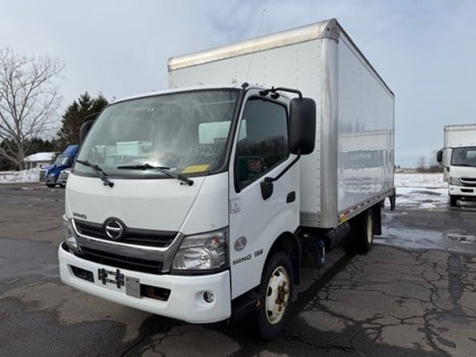 Medium Duty Box Truck-Light and Medium Duty Trucks-Hino-2020-195-Buffalo-NY-127,492\n\t\tmiles-$ 32,250 - Image 3