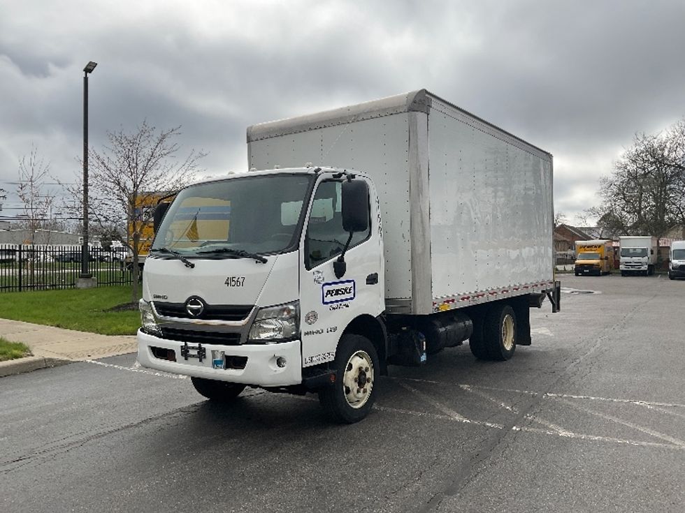 Medium Duty Box Truck-Light and Medium Duty Trucks-Hino-2020-195-Buffalo-NY-96,010\n\t\tmiles-$ 41,000 - Image 1