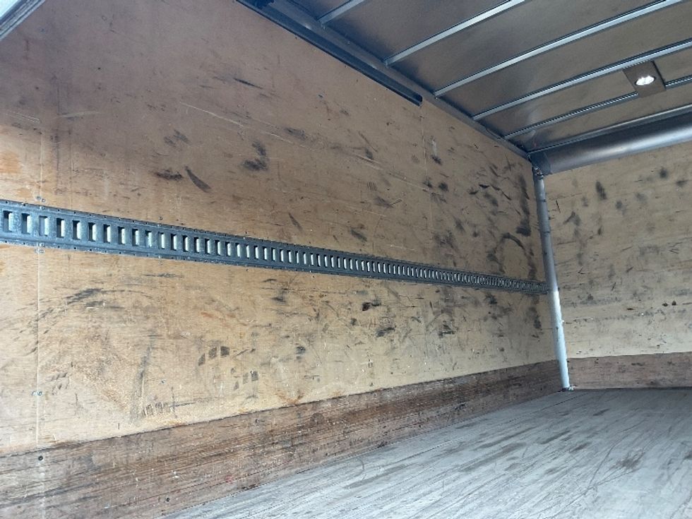 Medium Duty Box Truck-Light and Medium Duty Trucks-Hino-2020-195-Buffalo-NY-96,010\n\t\tmiles-$ 41,000 - Image 11