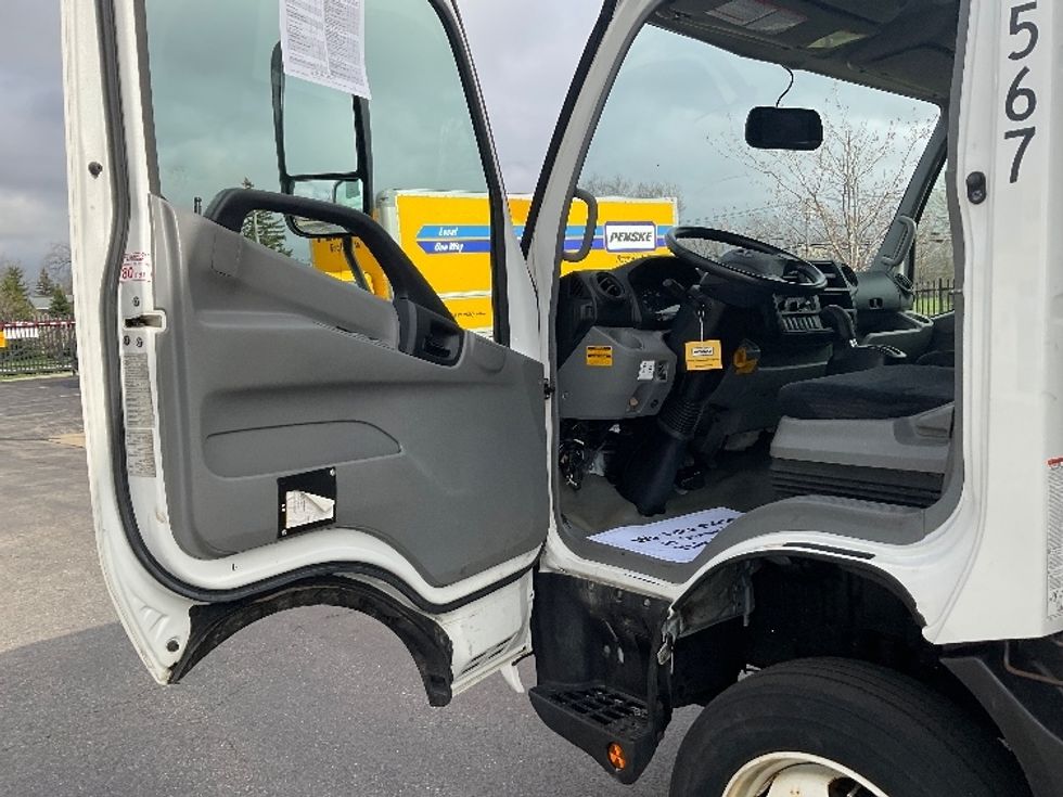 Medium Duty Box Truck-Light and Medium Duty Trucks-Hino-2020-195-Buffalo-NY-96,010\n\t\tmiles-$ 41,000 - Image 17
