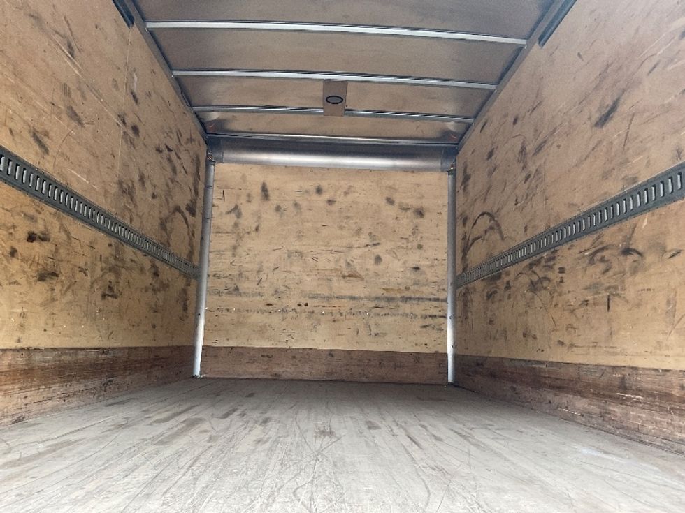 Medium Duty Box Truck-Light and Medium Duty Trucks-Hino-2020-195-Buffalo-NY-96,010\n\t\tmiles-$ 41,000 - Image 8