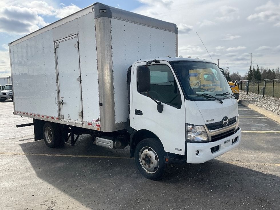 Medium Duty Box Truck-Light and Medium Duty Trucks-Hino-2020-195-Cambridge-ON-163,480\n\t\tkm-$ 63,500 - Image 1