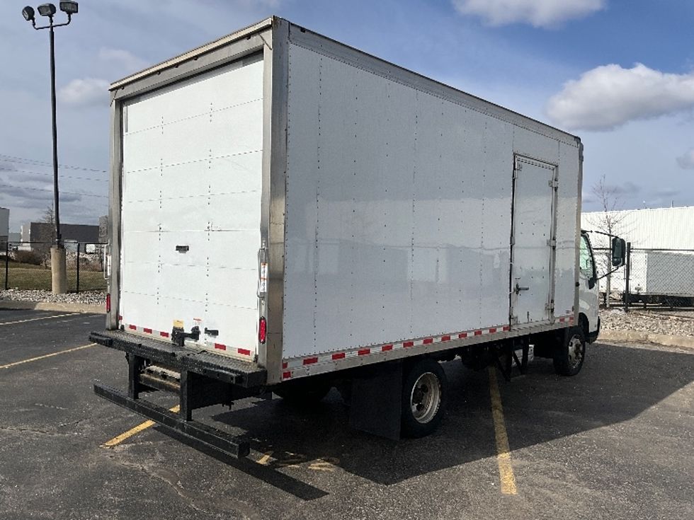 Medium Duty Box Truck-Light and Medium Duty Trucks-Hino-2020-195-Cambridge-ON-163,480\n\t\tkm-$ 63,500 - Image 13