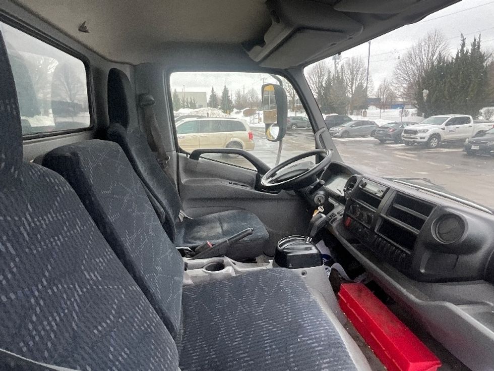 Medium Duty Box Truck-Light and Medium Duty Trucks-Hino-2020-195-Cambridge-ON-262,800\n\t\tkm-$ 49,250 - Image 22