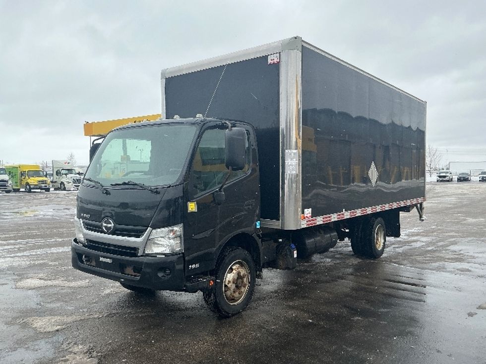 Medium Duty Box Truck-Light and Medium Duty Trucks-Hino-2020-195-Cambridge-ON-262,800\n\t\tkm-$ 49,250 - Image 3