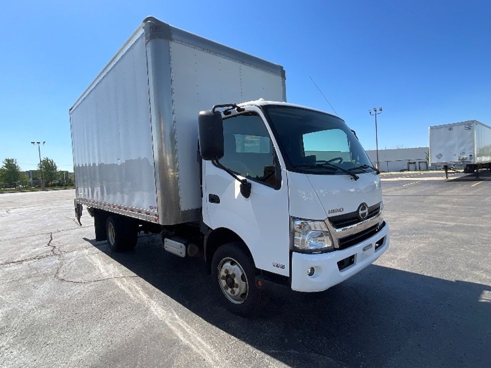 Medium Duty Box Truck-Light and Medium Duty Trucks-Hino-2020-195-Cambridge-ON-67,079\n\t\tkm-$ 61,500 - Image 1