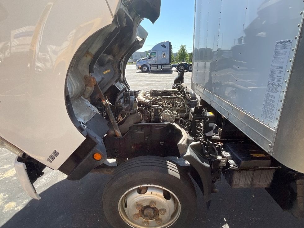 Medium Duty Box Truck-Light and Medium Duty Trucks-Hino-2020-195-Cambridge-ON-67,079\n\t\tkm-$ 61,500 - Image 24