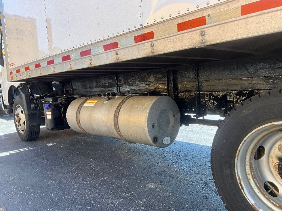 Medium Duty Box Truck-Light and Medium Duty Trucks-Hino-2020-195-Cambridge-ON-67,079\n\t\tkm-$ 61,500 - Image 5