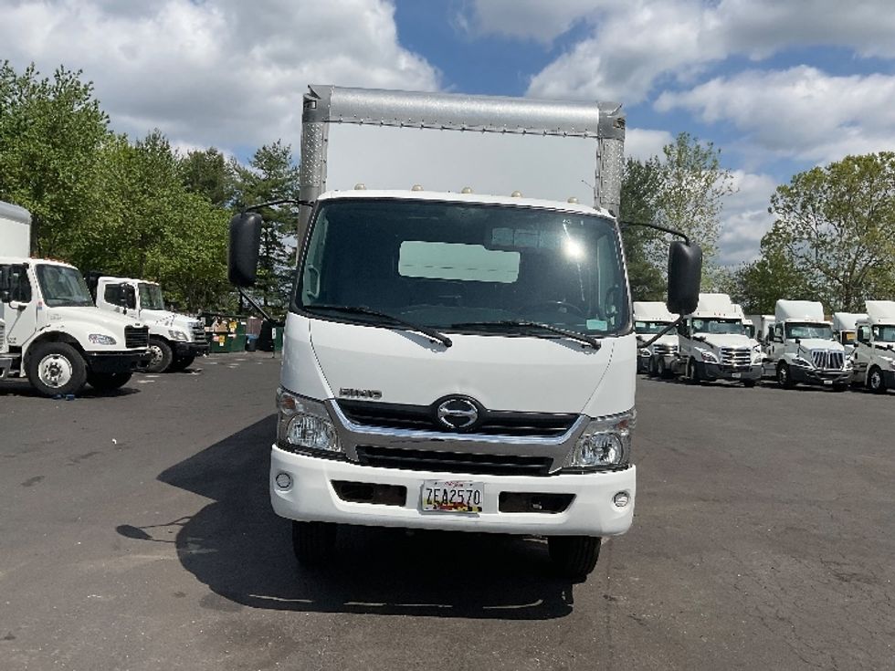 Medium Duty Box Truck-Light and Medium Duty Trucks-Hino-2020-195-Capitol Heights-MD-110,097\n\t\tmiles-$ 34,000 - Image 2