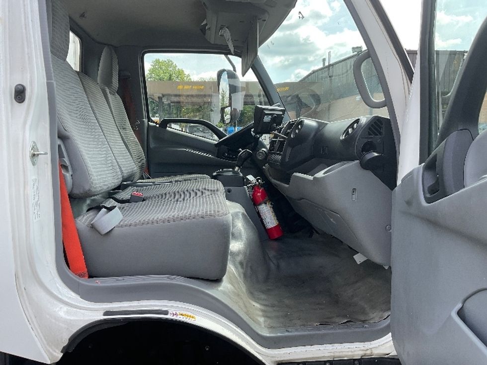 Medium Duty Box Truck-Light and Medium Duty Trucks-Hino-2020-195-Capitol Heights-MD-110,097\n\t\tmiles-$ 34,000 - Image 22